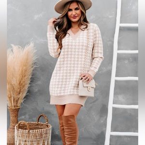 Houndstooth sweater dress *NWT